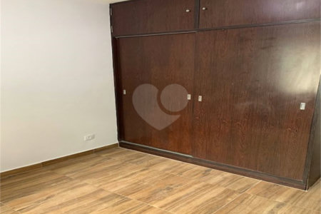 Sobrado à venda com 3 quartos em Brooklin, São Paulo, SP