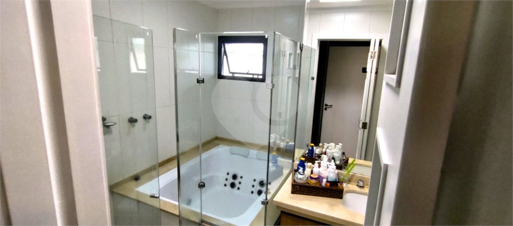 Apartamento à venda com 3 suítes em Tatuapé, São Paulo, SP
