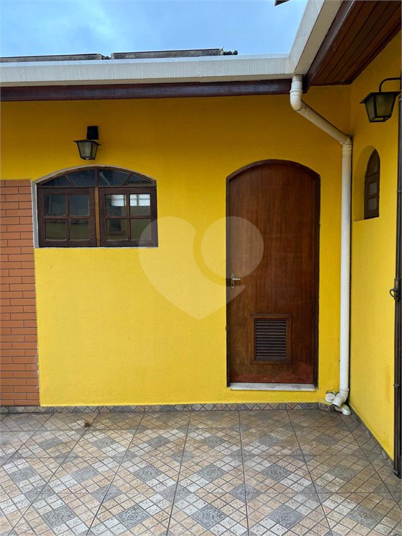 Sobrado à venda com 5 quartos, sendo 2 suítes, em Vila Universitária, São Paulo, SP