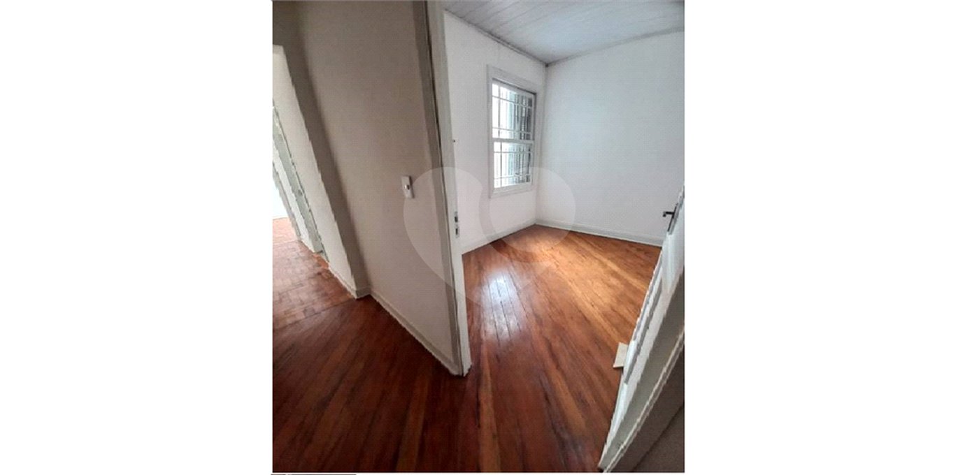 Sobrado à venda com 3 quartos em Bom Retiro, São Paulo, SP