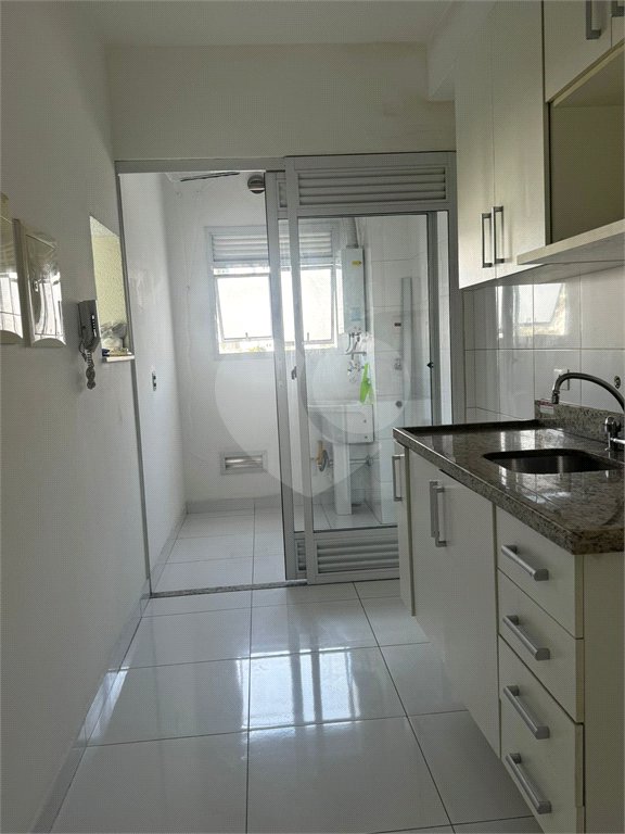 Apartamento para alugar com 3 quartos, sendo 1 suíte, em Parque Reboucas, São Paulo, SP