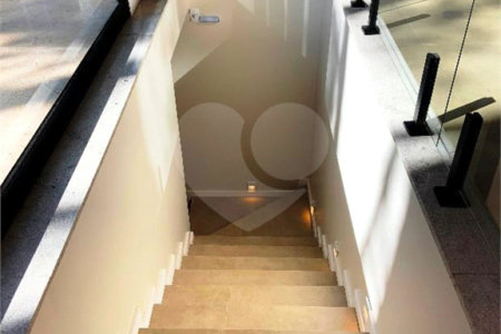 Casa à venda ou para alugar com 3 suítes em Tanque, Atibaia, SP