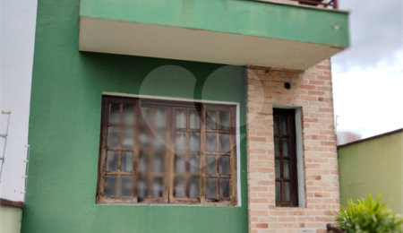 Sobrado à venda com 4 quartos, sendo 1 suíte,  em Jardim Monte Kemel, São Paulo, SP