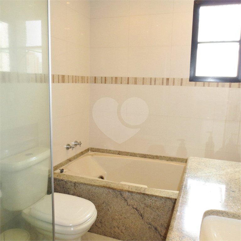 Apartamento à venda com 4 quartos, sendo 3 suítes,  em Saúde, São Paulo, SP