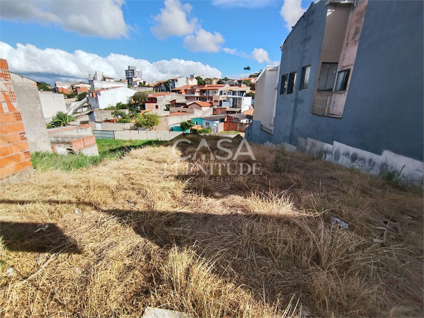 Casa à venda com 2 quartos em Vila Barão, Sorocaba, SP