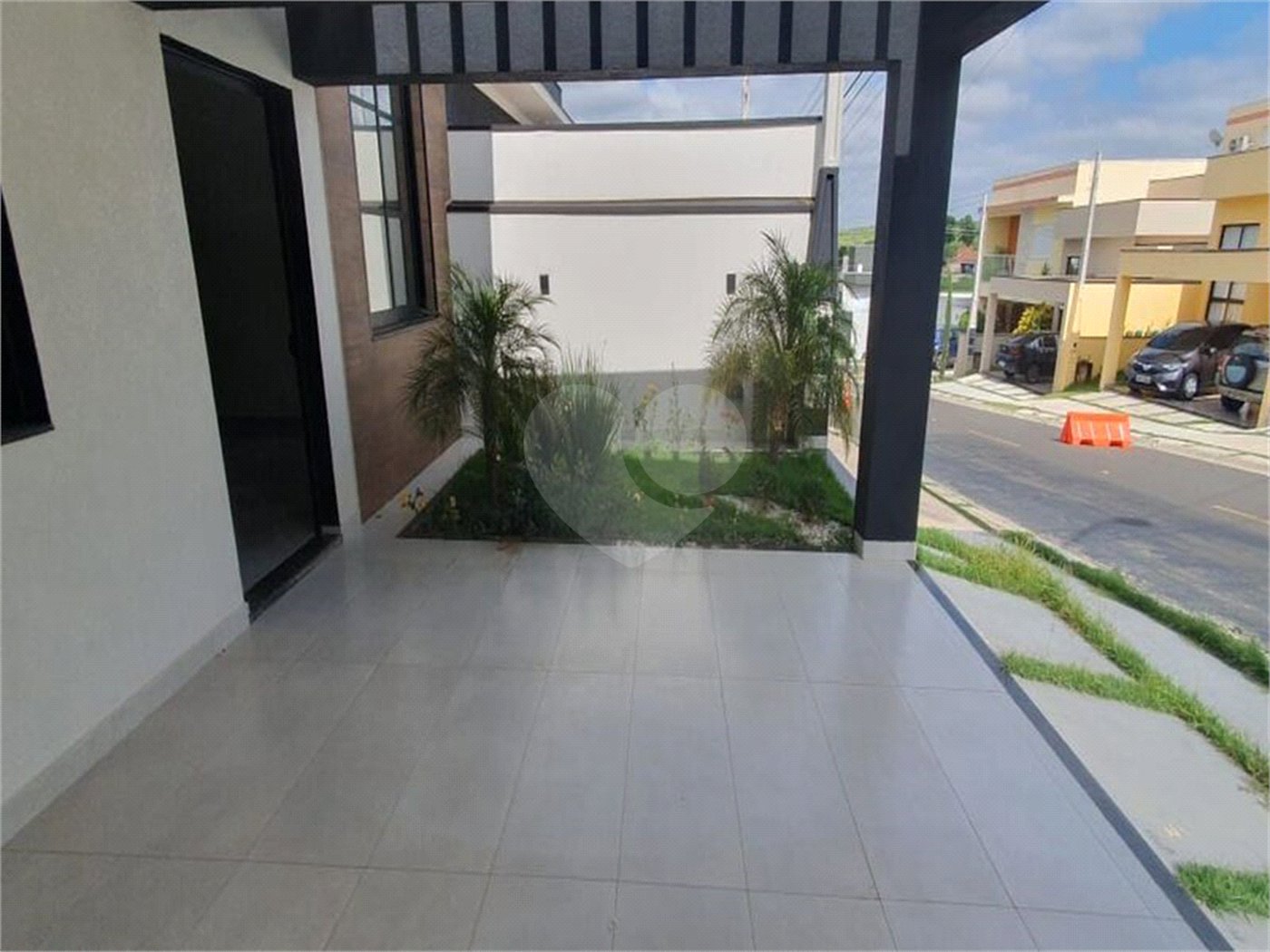 Casa à venda com 3 quartos, sendo 1 suíte, no condomínio Vila Paraty, Indaiatuba - SP