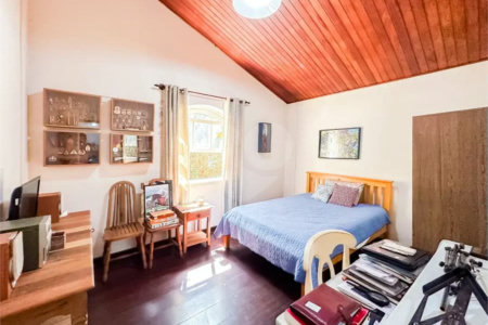 Casa á venda em condominio em Caieiras SP