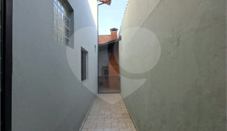 Sobrado à venda com 3 quartos, sendo 2 suítes,  em Jardim Adriana, Indaiatuba, SP