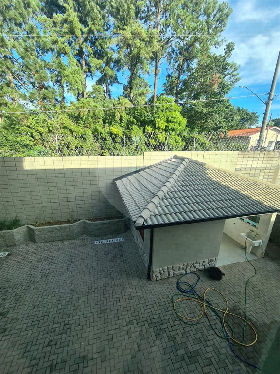 Casa à venda com 4 quartos, sendo 2 suítes, no condomínio Bosque de Grevilea, Vinhedo - SP