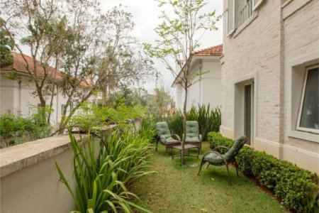 Casa à venda com 4 suítes no condomínio Outeiro, São Paulo - SP