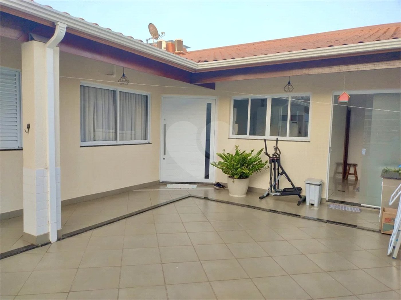 Bela casa térrea com 3 dormitórios no bairro Nova Piracicaba !!