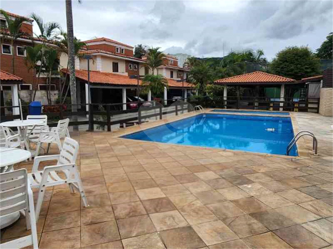 Casa à venda ou para alugar com 4 quartos, sendo 1 suíte,  em Tremembé, São Paulo, SP