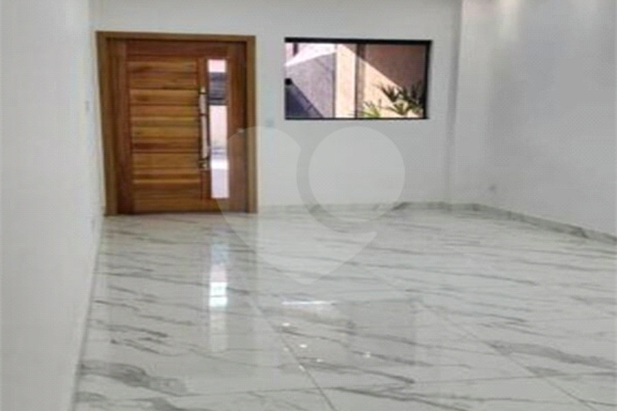 Casa à venda com 1 quarto, sendo 2 suítes, no condomínio Residencial Oliveira, São Paulo - SP