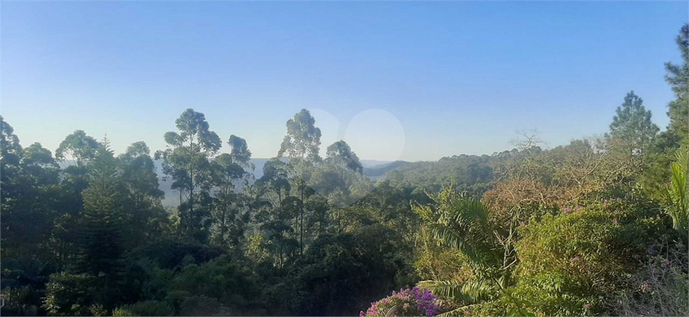 Casa à venda ou para alugar com 4 quartos, sendo 2 suítes, em Serra da Cantareira, Mairiporã, SP