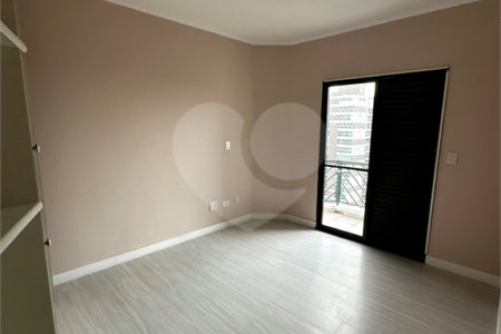 Apartamento à venda com 4 quartos, sendo 1 suíte, em Anchieta, São Bernardo do Campo, SP