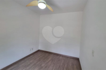 Casa à venda com 3 quartos, sendo 1 suíte,  no condomínio Residencial Villagio, São Paulo - SP