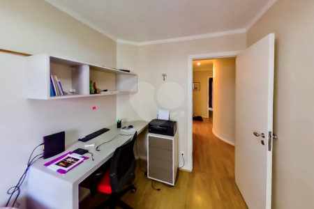 Apartamento à venda com 4 quartos, sendo 2 suítes, em Alto da Boa Vista, São Paulo, SP