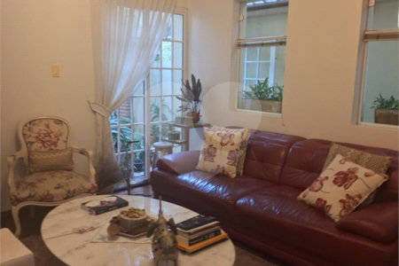 Sobrado à venda com 3 quartos, sendo 1 suíte, em Cambuci, São Paulo, SP