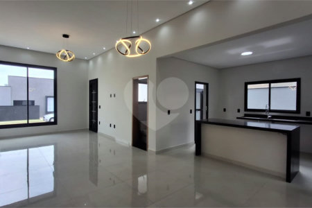Casa à venda com 3 quartos, sendo 1 suíte, no condomínio Reserva Ipanema, Sorocaba - SP
