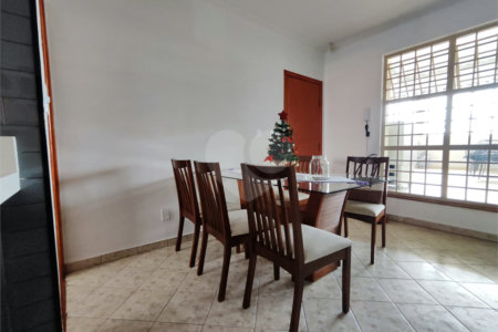 Sobrado à venda com 2 quartos em Jardim Emília, Sorocaba, SP