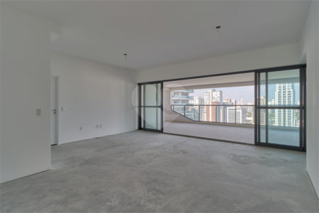 Apartamento à venda com 4 suítes em Chácara Santo Antônio, São Paulo, SP
