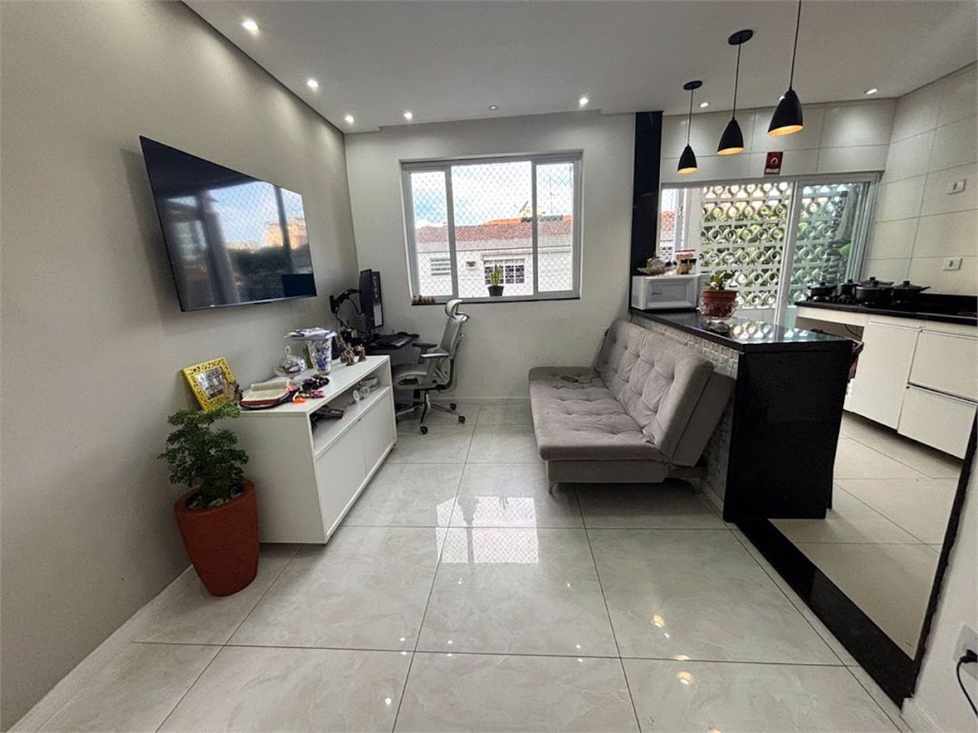 Apartamento Residencial à venda, Gonzaga, Santos - AP0557.