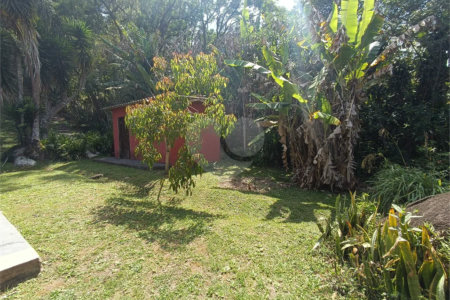 Chácara à venda com 5 quartos, sendo 3 suítes, em Vila Darcy Penteado (mailasqui), São Roque, SP