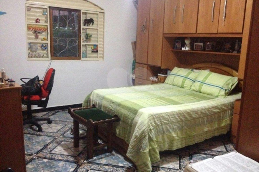 Sobrado à venda com 5 quartos, sendo 1 suíte,  em Vila Isolina Mazzei, São Paulo, SP