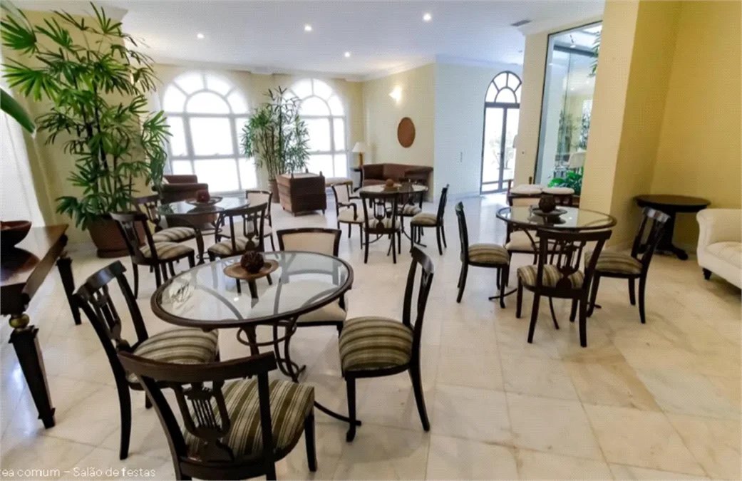 Apartamento à venda com 3 quartos, sendo 1 suíte,  em Vila Andrade, São Paulo, SP