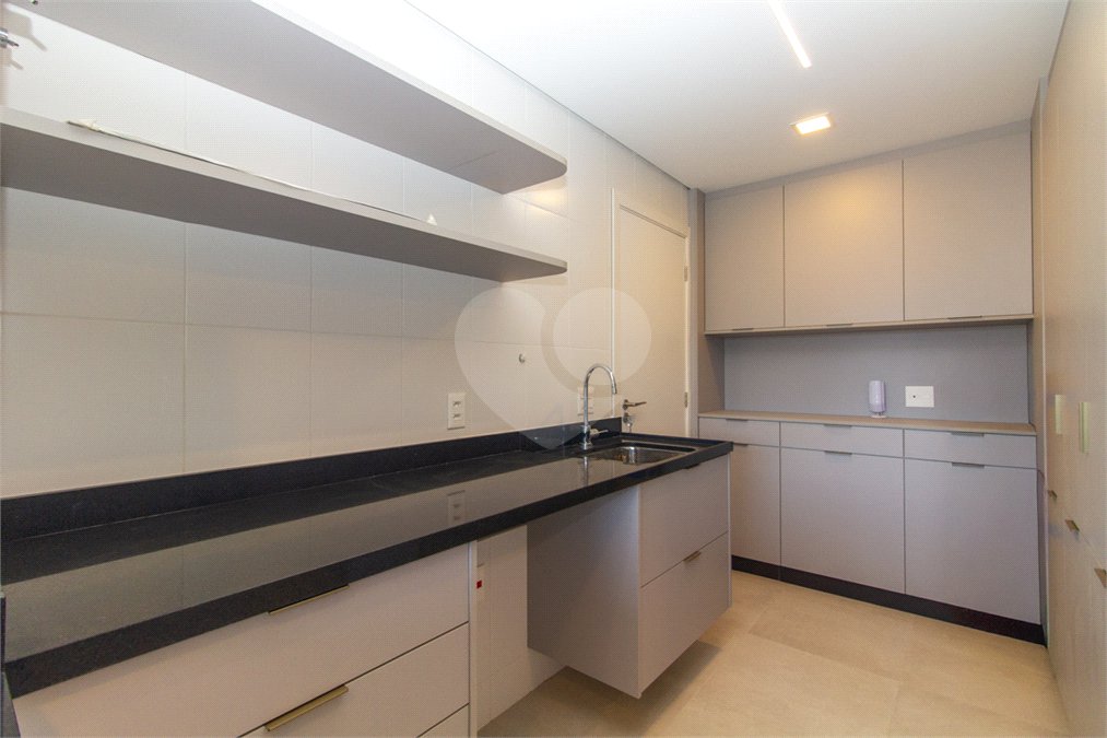 Apartamento à venda ou para alugar com 3 suítes em Jardim Morumbi, São Paulo, SP