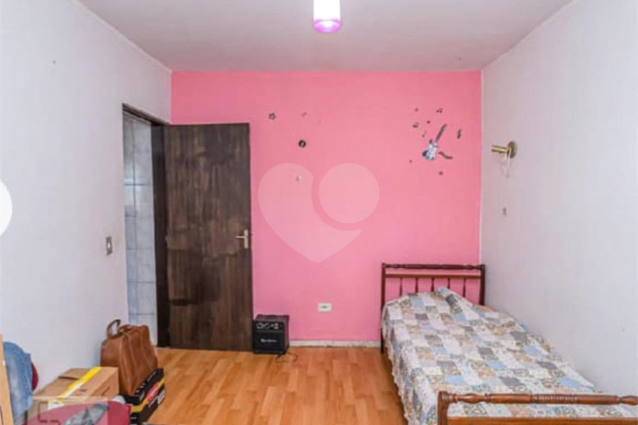 Sobrado à venda com 4 quartos no Brasilândia, São Paulo, SP