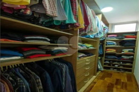 Apartamento à venda com 3 quartos, sendo 2 suítes, em Campo Belo, São Paulo, SP