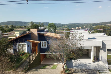Casa à venda com 3 suítes no condomínio Picollo, Louveira - SP
