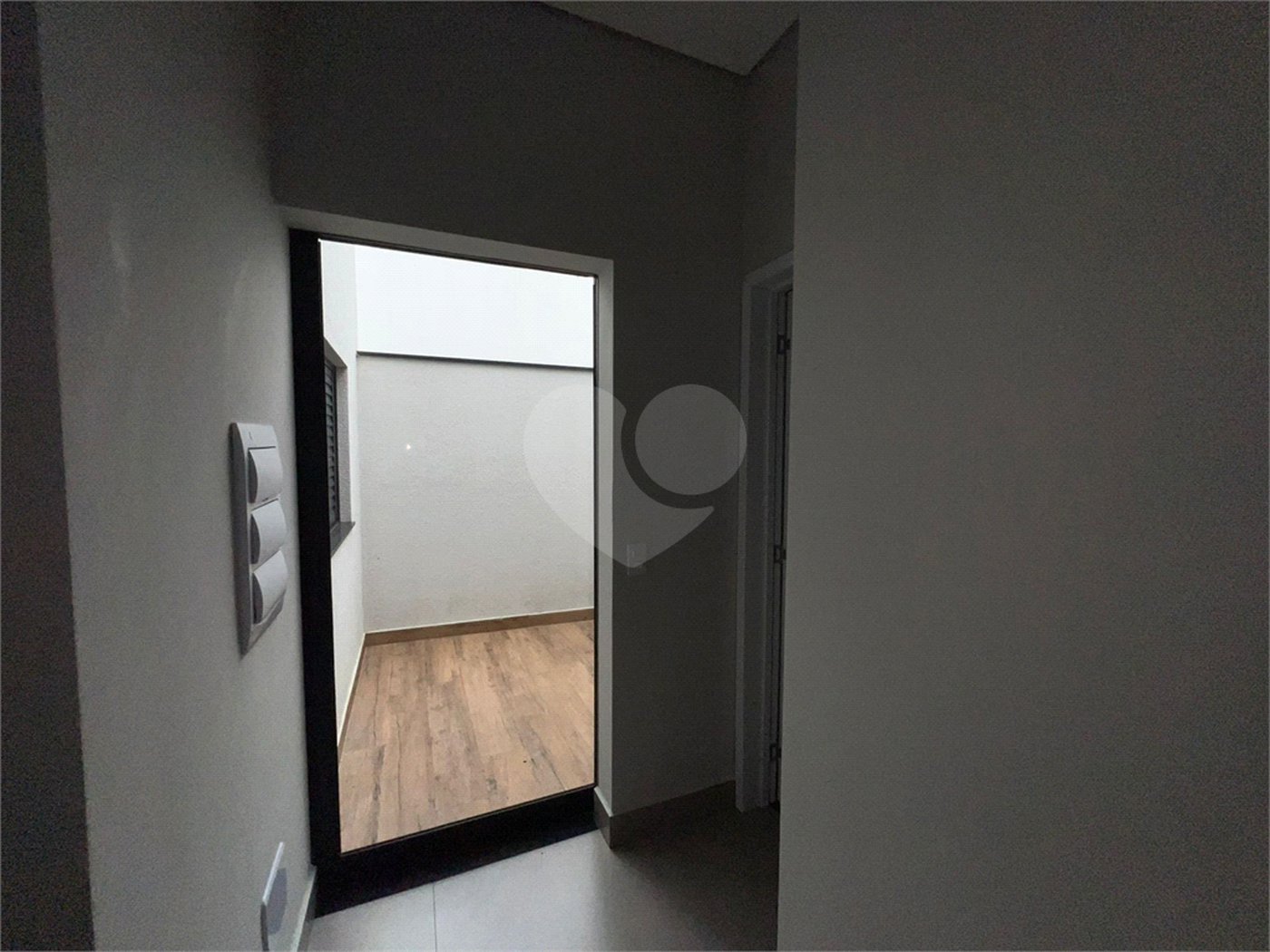 Casa à venda com 3 quartos, sendo 1 suíte, no condomínio Horto Florestal Villagio, Sorocaba - SP