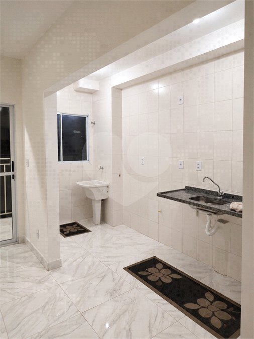 Apartamento à venda com 2 quartos no Centro-sul, Várzea Grande, MT