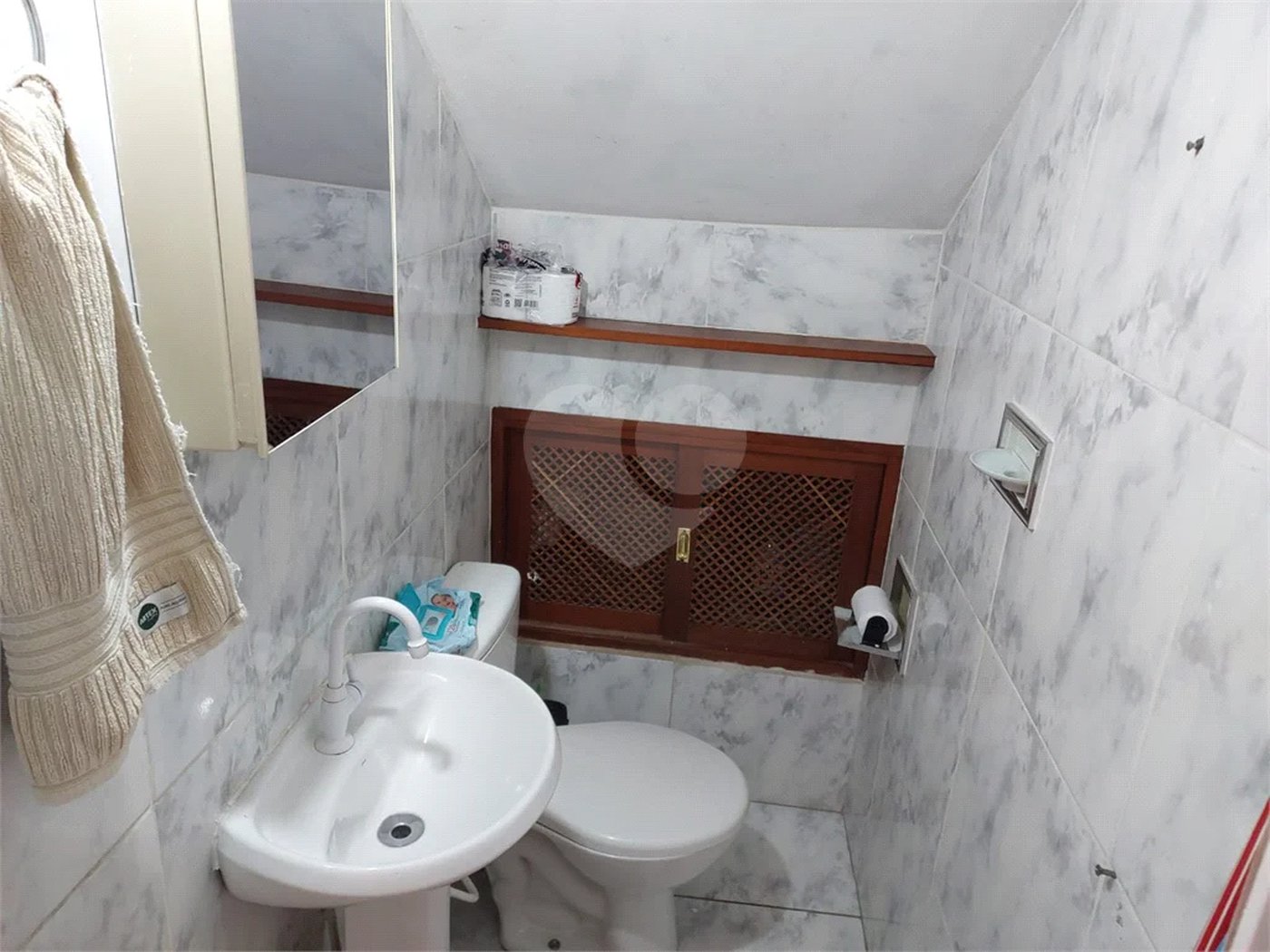 Sobrado à venda com 3 quartos em Horto, São Paulo, SP