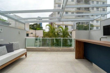 Casa à venda com 4 quartos, sendo 2 suítes, no condomínio Melbourne Residence, São Paulo - SP