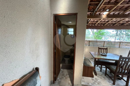 Sobrado à venda com 6 quartos, sendo 1 suíte,  em Vila do Encontro, São Paulo, SP