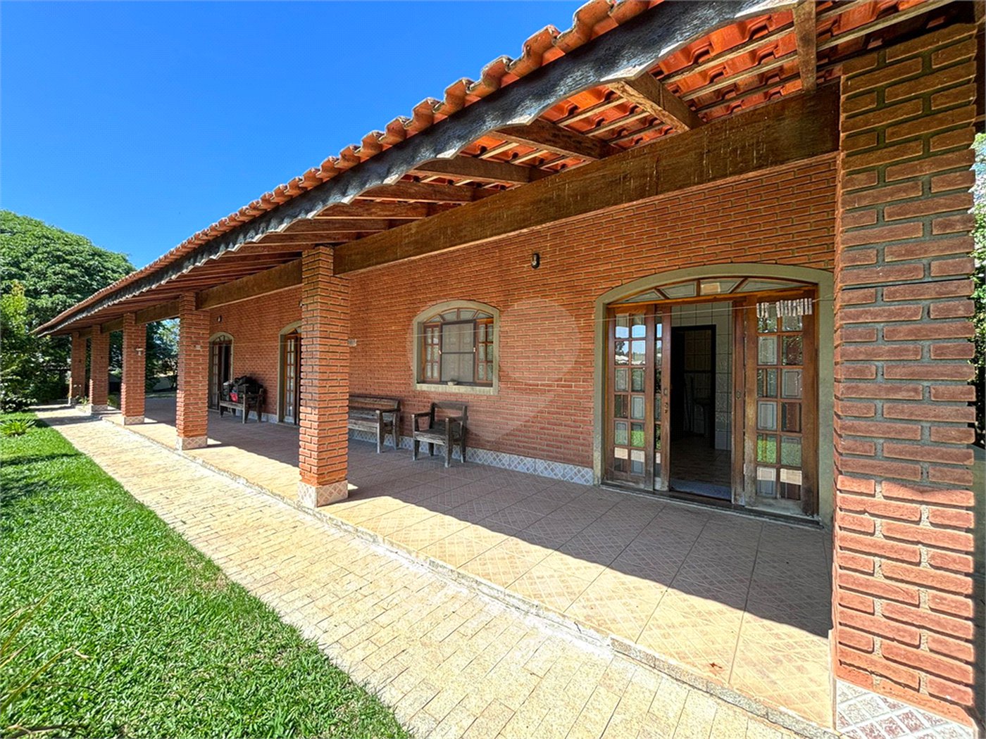 Casa Térrea à venda com 4 quartos, sendo 2 suítes, em Alpes D'Ouro, Bom Jesus dos Perdões, SP