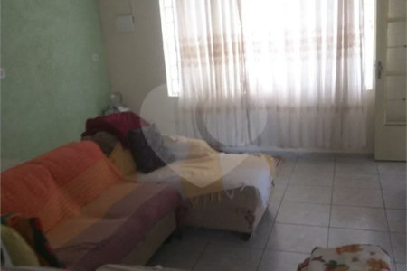Sobrado à venda com 3 quartos em Vila Nivi, São Paulo, SP