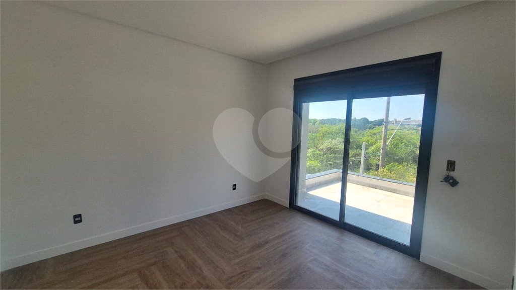 Casa à venda com 3 suítes no condomínio Recanto dos Paturis, Vinhedo - SP