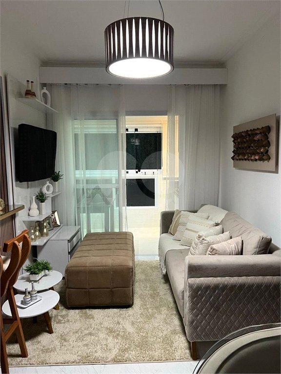 Apartamento à venda com 2 quartos, sendo 1 suíte, no Centro, Mongaguá, SP