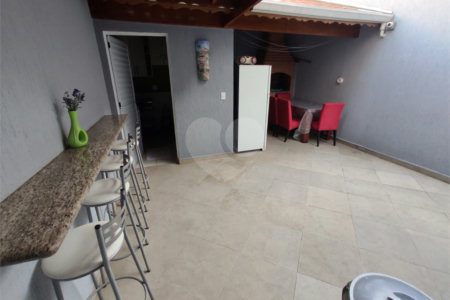 Sobrado à venda com 3 quartos, sendo 1 suíte, em Vila Ema, São Paulo, SP