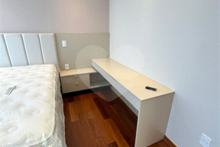 Casa à venda com 4 quartos, sendo 3 suítes, no condomínio Residencial Tivoli Park, Sorocaba - SP