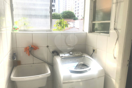 Apartamento à venda com 3 quartos, sendo 1 suíte, em Cerqueira César, São Paulo, SP