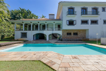 Casa à venda com 5 suítes no condomínio Chácara Flora, São Paulo - SP