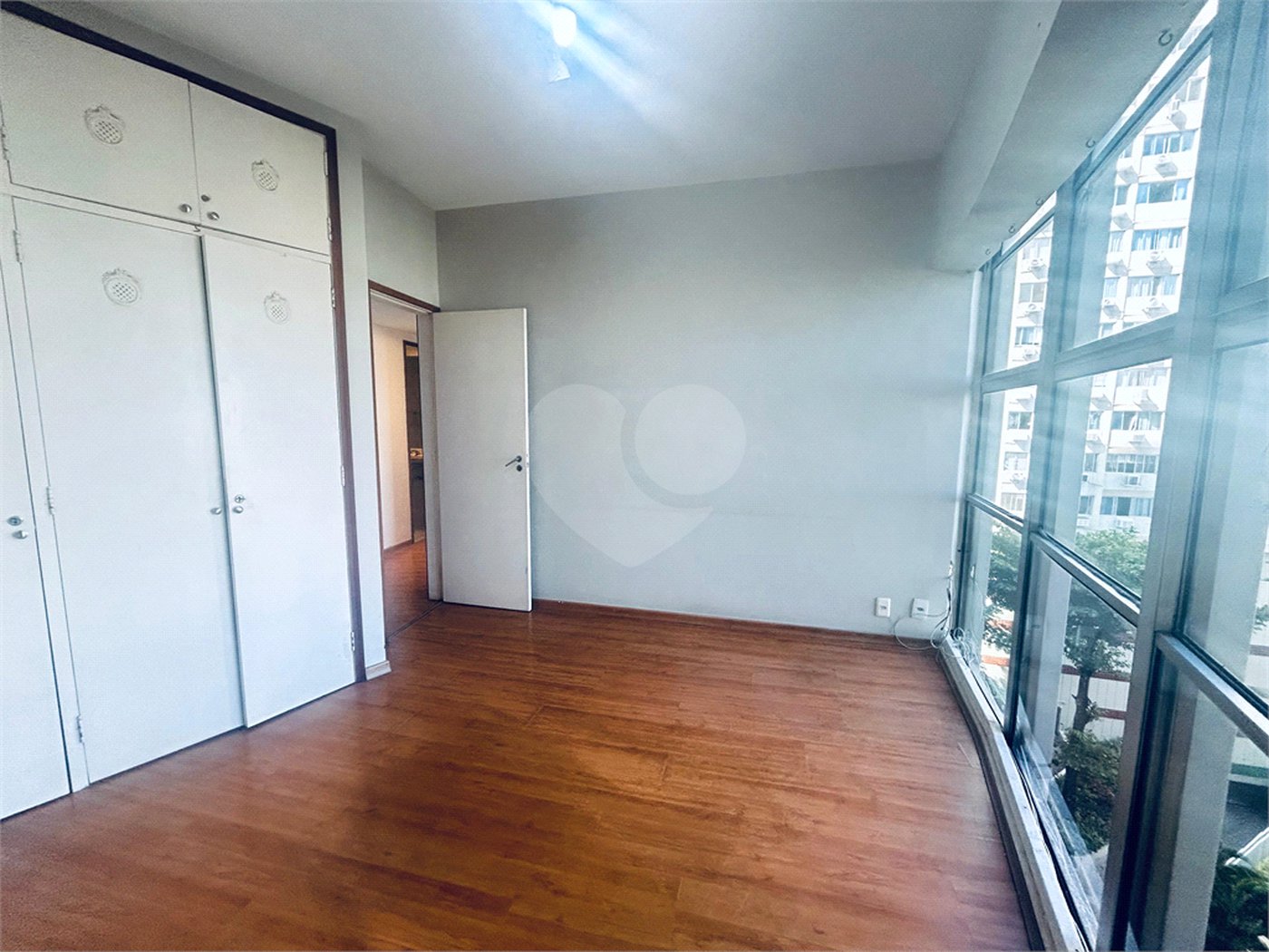 Apartamento à venda com 3 quartos, sendo 1 suíte, em Lagoa, Rio de Janeiro, RJ