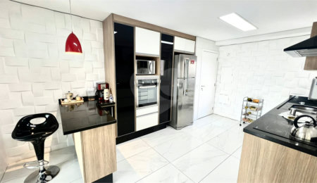 Apartamento à venda com 3 suítes em Jardim Monte Kemel, São Paulo, SP