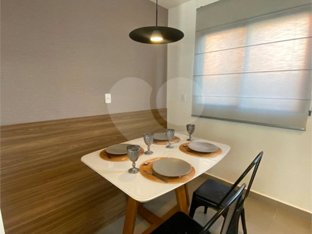 Casa à venda com 2 quartos no condomínio Vila Davos 2, São Paulo - SP