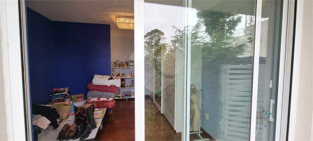 Casa à venda com 5 quartos, sendo 2 suítes, no condomínio Swiss Park, São Bernardo do Campo - SP